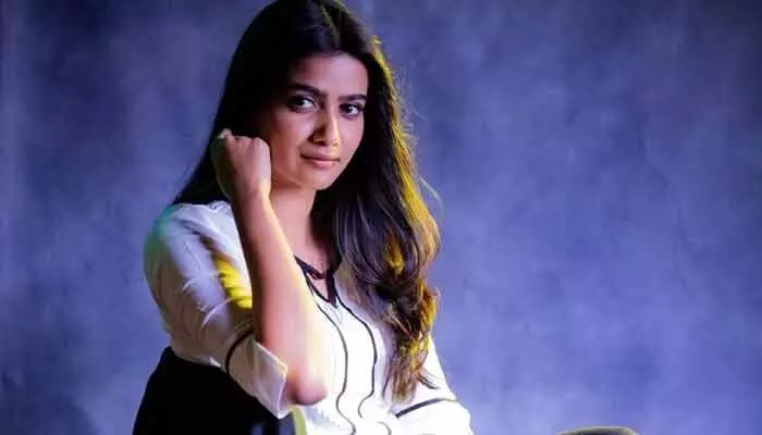 నేను ఈ క్యారెక్టర్ చేయగలనని నమ్మిన ప్రతీ ఒక్కరికి థాంక్యూ.. హీరోయిన్ వైరల్ కామెంట్స్ నేను ఈ క్యారెక్టర్ చేయగలనని నమ్మిన ప్రతీ ఒక్కరికి థాంక్యూ.. హీరోయిన్ వైరల్ కామెంట్స్