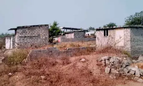 శ్మశానంలో ‘రియల్ ఎస్టేట్’ రాజకీయం: అక్రమ లేఅవుట్లతో అమాయకులకు ఎర!