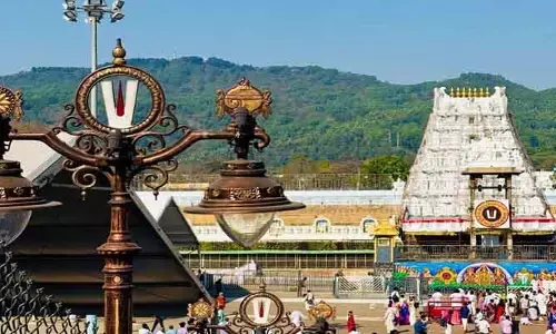 తిరుమలకు పెరిగిన భక్తుల రద్దీ.. రికార్డుస్థాయిలో హుండీ ఆదాయం
