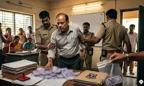 ఏసీబీ మెరుపు దాడి.. రెడ్ హ్యాండెడ్‌గా దొరికిన తహసీల్దార్