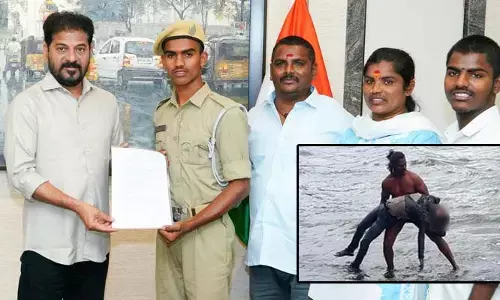Tank Bund Shiva : ట్యాంక్ బండ్ శివకు సీఎం రేవంత్ రెడ్డి ఆపన్నహస్తం