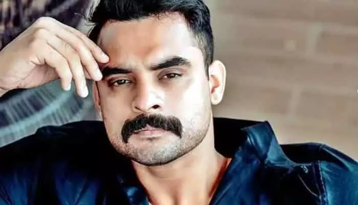 TovinoThomas: NTRNeel ప్రాజెక్ట్ నుండి తప్పుకున్న మలయాళ స్టార్.. ఎందుకంటే? TovinoThomas: NTRNeel ప్రాజెక్ట్ నుండి తప్పుకున్న మలయాళ స్టార్.. ఎందుకంటే?