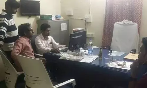 అర్ధరాత్రి చైర్మన్ ఛాంబర్ లో మందు పార్టీ.. బయటపడిన షాకింగ్ వీడియో