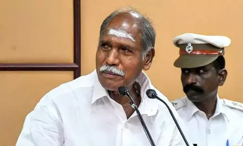 అమ్మాయి పుడితే రూ. లక్ష డిపాజిట్.. తమిళనాడు ఎన్నికల్లో హామీల జల్లులు
