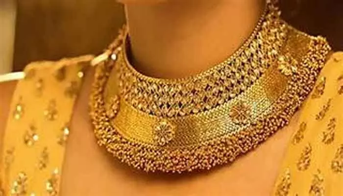 Gold Prices ( April 1 ) : తెలుగు రాష్ట్రాల్లో గోల్డ్ రేట్ Gold Prices ( April 1 ) : తెలుగు రాష్ట్రాల్లో గోల్డ్ రేట్