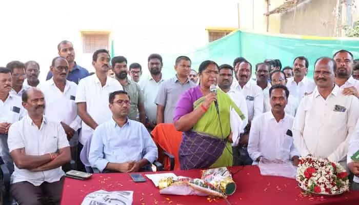 ఇచ్చిన మాటను నిలబెట్టుకున్న సీఎం రేవంత్ రెడ్డి ఇచ్చిన మాటను నిలబెట్టుకున్న సీఎం రేవంత్ రెడ్డి