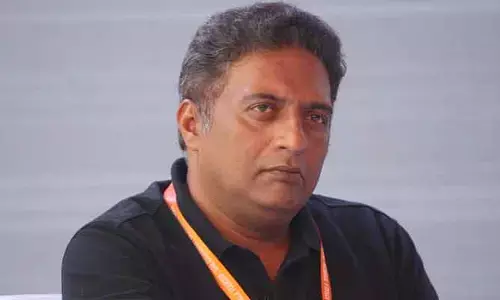 ఒంటినిండా ద్వేషాన్ని నింపుకున్న రాక్షసులకు ఇదేం అర్థమవుతుంది..  ప్రకాష్ రాజ్ ఫైర్