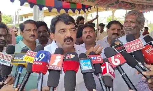 అసిస్టెంట్ కమిషనర్ గోపాల్‌రావు ఇల్లు కూల్చేస్తా: పేర్ని నాని స్ట్రాంగ్ వార్నింగ్