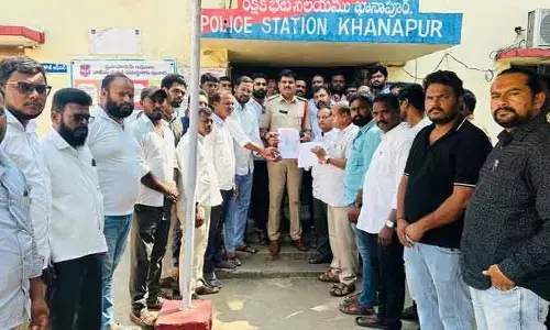 బీఆర్ఎస్ కౌన్సిలర్ అపహరణ.. ఖానాపూర్ లో పొలిటికల్ హీట్