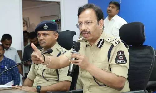 ప్రజల ప్రాణాలతో చెలగాటమాడొద్దు: CP సజ్జనర్ హెచ్చరిక