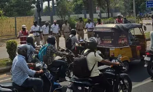 Traffic Issue : గంటలో 10 వేల సింగిల్ రైడర్లు.. ట్రాఫిక్‌‌పై పోలీసుల సర్వేలో కీలక విషయాలు