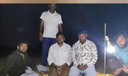 మారువేషంలో పేకాట స్థావరం పై దాడి..