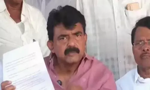 పోలీసులు ఏకవచనంతో దూషించలేదా? : మరోసారి పేర్నినాని ఫైర్