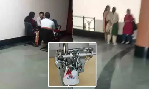 బస్ భవన్‌ను స్వాధీనం చేసుకున్న ఏపీఎస్ఆర్టీసీ.. ఏ బ్లాక్‌కు తాళాలు