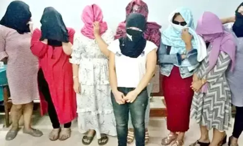 పాలమూరులో హైటెక్ వ్యభిచారం