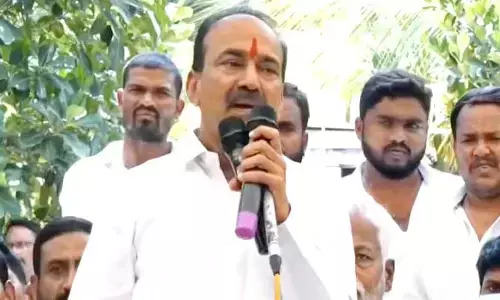 పార్టీ మారడం బట్టలు మార్చుకున్నంత సులభం కాదు.. పార్టీ మార్పు ప్రచారాలపై ఈటల రాజేందర్ ఫైర్