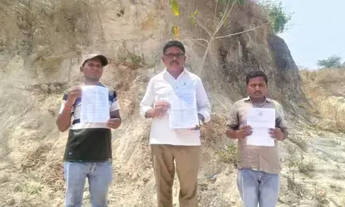 గుట్టలు నేలమట్టం.. మైనింగ్ మాఫియా హవా