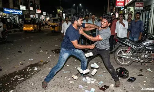 రామ్ చరణ్‌పై కత్తితో దాడి.. తీవ్ర గాయాలు