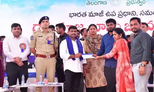 దళితుల సంక్షేమానికి రాష్ట్ర ప్రభుత్వం పెద్దపీట : ఎమ్మెల్యే మేడిప‌ల్లి స‌త్యం