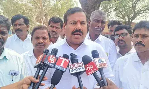 సోమశిలలో బడుగుల భూములను అక్రమంగా లాక్కోవడం సహించం : మాజీ ఎమ్మెల్యే బీరం హర్ష వర్షన్ రెడ్డి