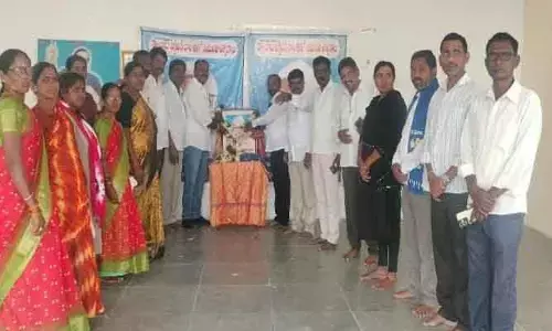 ఏప్రిల్ 14 లోపు విగ్రహాలను ఆవిష్కరించండి..!