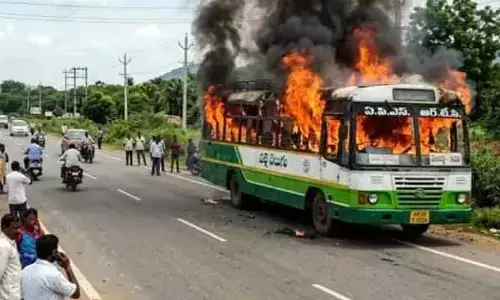 టంకీ పనుల వల్లే ఆర్టీసీ బస్సు దగ్ధం.. విచారణకు మంత్రి ఆదేశం