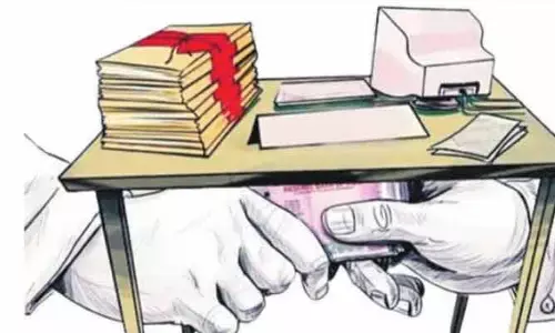 ఏసీబీ దాడులు చేసినా మారని తీరు: సబ్ రిజిస్ట్రార్ ఆఫీసుల్లో మామూళ్ల పర్వం