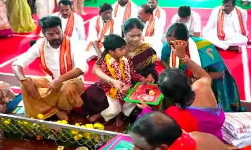 బాసరలో  సీఎం రేవంత్ రెడ్డి మనవడి అక్షరాభ్యాసం పూర్తి