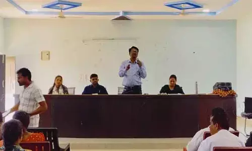 ప్రజా ప్రతినిధులు చట్టాలపై అవగాహన కలిగి ఉండాలి