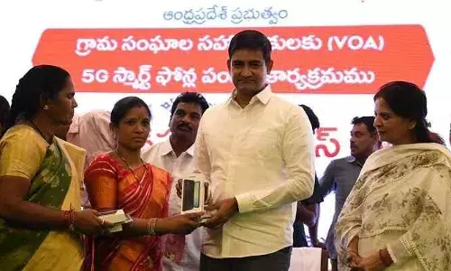 వాళ్లందరికీ రూ.10 లక్షల ప్రమాద బీమా.. మంత్రి ప్ర‌క‌ట‌న‌