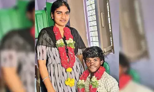 ప్రేమకు రూపురేఖలు అడ్డుకావు.. మచిలీపట్నంలో ఆదర్శ ప్రేమ వివాహం