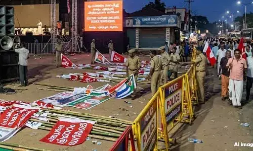 మూడు రాష్ట్రాల్లో మూగబోయిన మైకులు