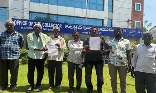 బొడ్రాయి వివాదం.. అంబేద్క‌ర్ విగ్ర‌హం ప‌క్క‌నే ఏర్పాటు