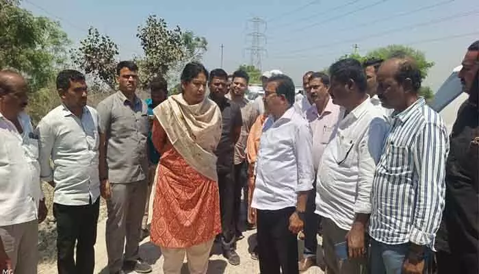 మానకొండూర్ ప్రజలకు గుడ్ న్యూస్.. త్వరలోనే కొత్త రోడ్లు మానకొండూర్ ప్రజలకు గుడ్ న్యూస్.. త్వరలోనే కొత్త రోడ్లు