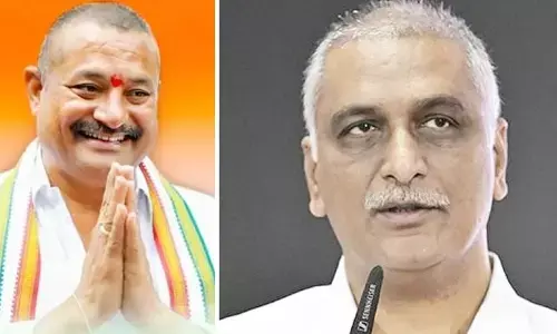 ఆ విషయంలో హరీష్ రావు కేసీఆర్‌నే బ్లాక్ మెయిల్ చేశాడు: కాంగ్రెస్ ఎమ్మెల్యే సంచలన ఆరోపణలు