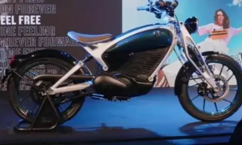 Royal Enfield: మొట్టమొదటి ఎలక్ట్రిక్ బైక్ విడుదల చేసిన రాయల్ ఎన్‌ఫీల్డ్