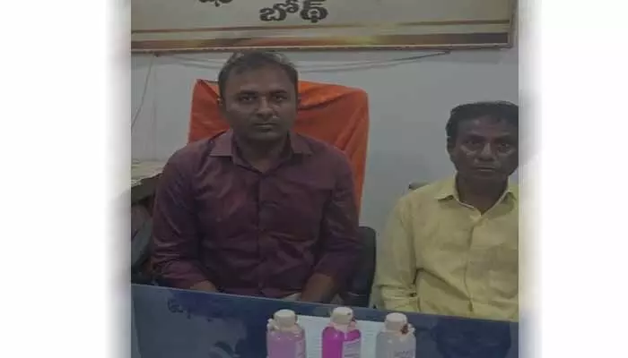 ఏసీబీ వలలో ఫారెస్ట్ అధికారులు ఏసీబీ వలలో ఫారెస్ట్ అధికారులు
