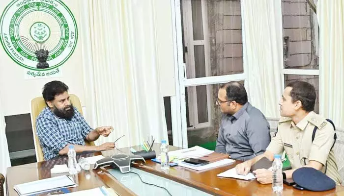 ఇక మీదట రెండు నెలలకి ఒకసారి వస్తా: పవన్ కల్యాణ్ ఇక మీదట రెండు నెలలకి ఒకసారి వస్తా: పవన్ కల్యాణ్