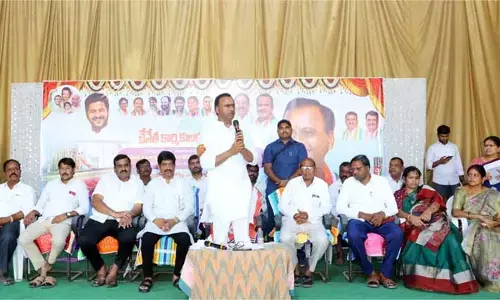 చేనేత కార్మికులను ముఖ్యమంత్రి వద్దకు తీసుకెళ్తా : కోమటిరెడ్డి