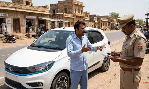 ‘నో పొల్యూషన్‌’ సర్టిఫికెట్‌ లేదని.. ఈవీ కారుకు ఫైన్‌ : రాజస్తాన్‌లో పోలీసుల అత్యుత్సాహం