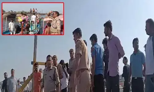 BREAKING: యమునా నదిలో ఘోర ప్రమాదం.. 25 మంది జలసమాధి ?