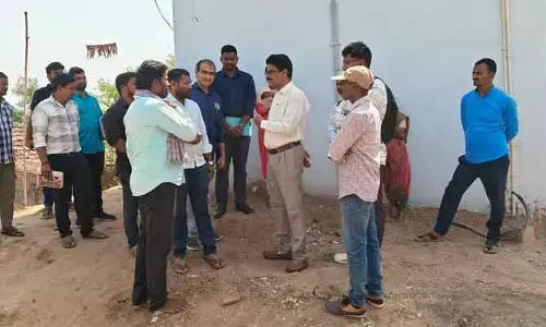 అర్హులైన లబ్ధిదారులకు సంక్షేమ పథకాలు