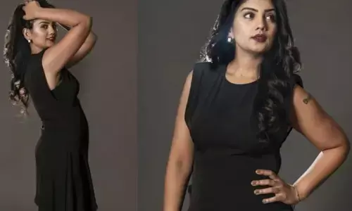 Karuunaa Bhushan: పేరుకు సీరియల్ హీరోయిన్.. గ్లామర్‌లో మాత్రం తగ్గేదేలే