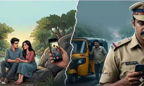 ప్రేమికులే టార్గెట్.. ఏకాంతంగా ఉన్న జంటలను వీడియోలు తీసి ASI వసూళ్ల దందా!