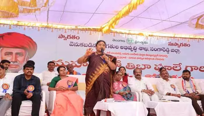 సమాజం కోసం కృషి చేసిన మహనీయుడు మహాత్మ జ్యోతిరావు పూలే సమాజం కోసం కృషి చేసిన మహనీయుడు మహాత్మ జ్యోతిరావు పూలే