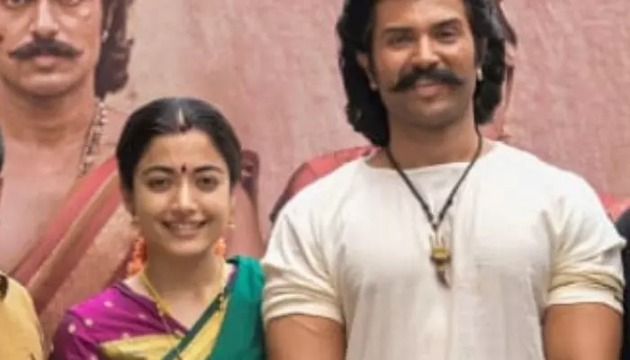 రణబాలి సెట్స్పై విజయ్–రష్మిక సందడి… నూతన దంపతులకు టీమ్ ప్రత్యేక సెలబ్రేషన్స్ రణబాలి సెట్స్పై విజయ్–రష్మిక సందడి… నూతన దంపతులకు టీమ్ ప్రత్యేక సెలబ్రేషన్స్
