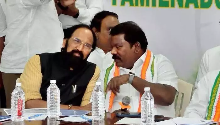 తమిళనాడులో కాంగ్రెస్ వ్యూహమిదే: వెల్లడించిన మంత్రి ఉత్తమ్ తమిళనాడులో కాంగ్రెస్ వ్యూహమిదే: వెల్లడించిన మంత్రి ఉత్తమ్