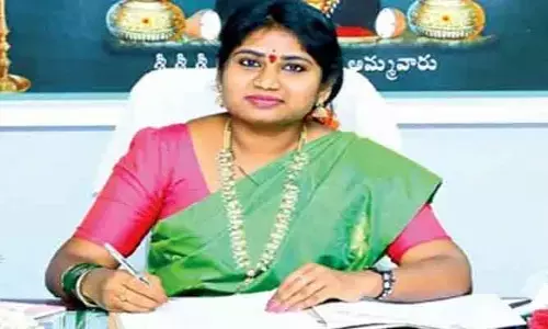 దేవాదాయశాఖ సహాయ కమిషనర్ శాంతి సస్పెండెడ్