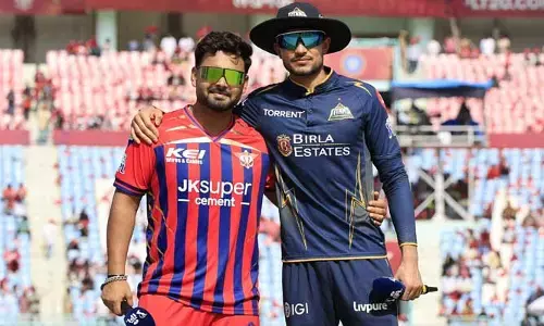 IPL 2026: లక్నోపై టాస్ నెగ్గి ఫీల్డింగ్ ఎంచుకున్న గుజరాత్ టైటాన్స్