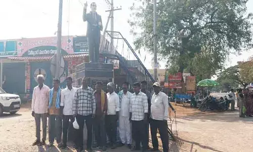 మాజీ మహిళా సర్పంచ్  ఆరోపణలు అసత్యం